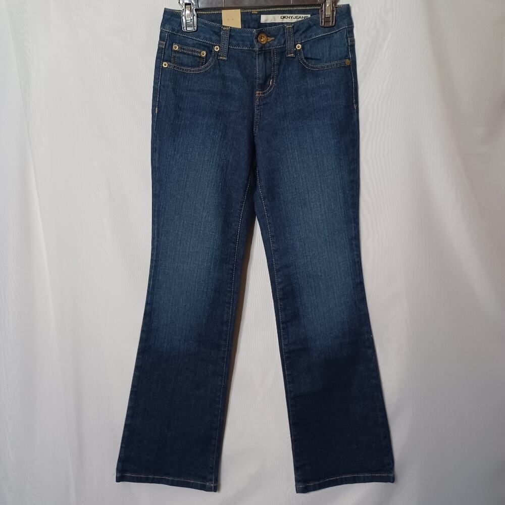 DKNY JEANS Petites Straight Leg Dark Wash Denim Jeans. Size 2L/G